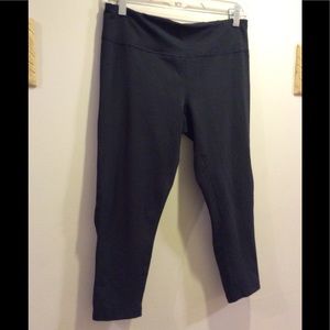 Zella black crop leggings size medium